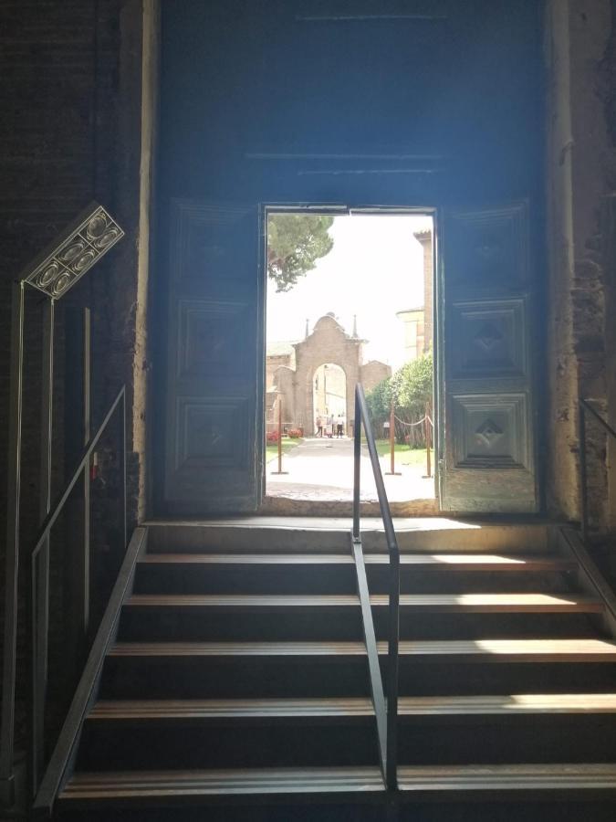 Corte Cavour. Una Mansarda Nel Cuore Della Citta Равенна Экстерьер фото