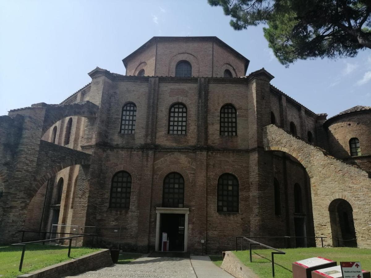 Corte Cavour. Una Mansarda Nel Cuore Della Citta Равенна Экстерьер фото